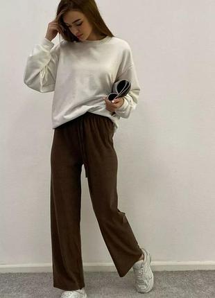 Женские брюки в рубчик