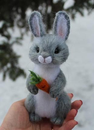 Зайчик іграшка валяна хендмєйд інтерєрна кролик ручної роботи сувенір подарунок авторська іграшка заяц з шерсті2 фото