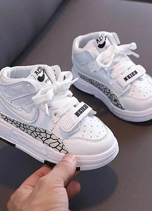 🔹стильні хайтопи на флісі