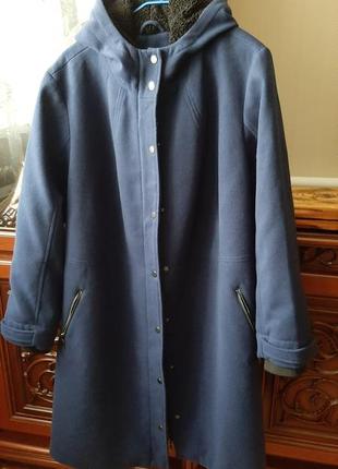 Демисезонное пальто, большой размер,  с капюшоном"sheego" 56 евро
