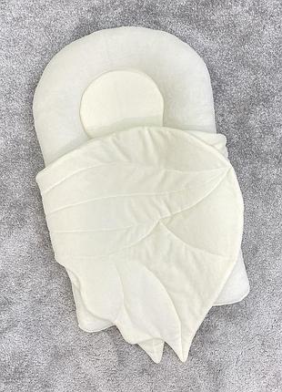 Кокон-гніздечко з крильцями