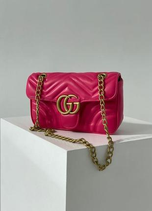 Gucci marmont hotsell medium size