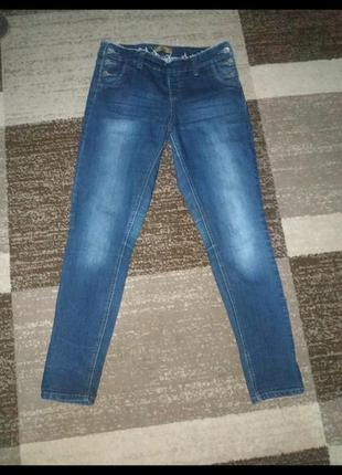 Штани жіночи