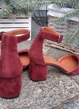 Туфли из натуральной замши