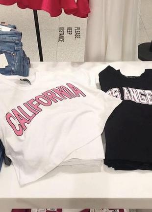 Укороченная футболка zara с надписью california