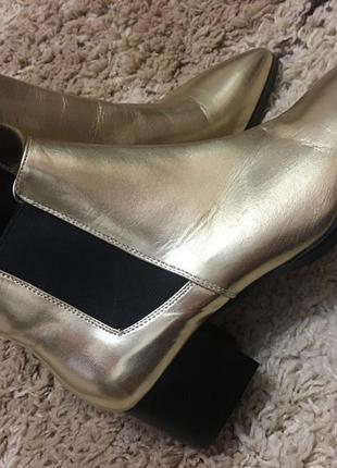 Шикарные золотистые ботинки gold river island1 фото