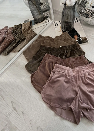 Жіночі плюшові шорти