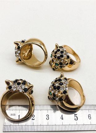 Стильное кольцо леопард с кристаллами4 фото