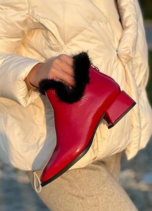 Ексклюзивні ботильйони з італійської шкіри та замші жіночі з норкою