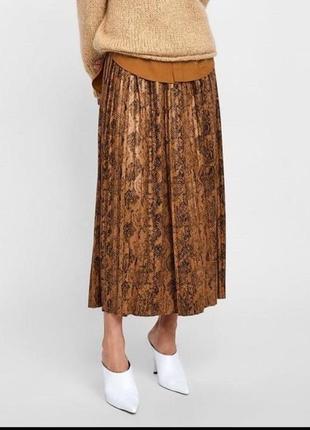 Спідниця пліссе максі в зміїний принт zara xs