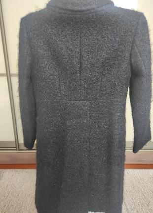 Стильное, классическое пальто valentino, из натуральной шерсти.2 фото