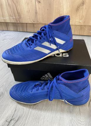 Футбольні бутси adidas