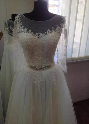Свадебное платье кружевное с рукавом. новое!!!3 фото