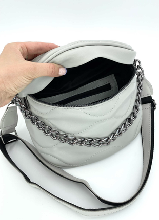 Жіноча сіра сумочка із екошкіри високої якості3 фото