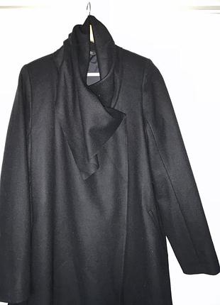 Демісезонне пальто з вовни