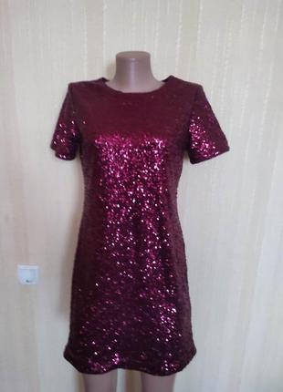 Шикарное платье в пайетках