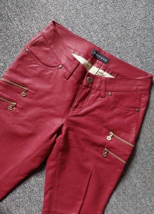 Стильные брендовые кожаные брюки цвета марсала. нижняя2 фото