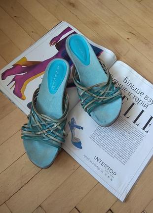 Босоніжки, шльопанці next італія