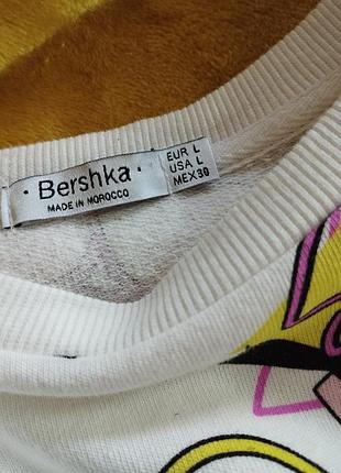 Белая кофта с принтом bershka модная кофта с принтом стильная кофта яркая.5 фото