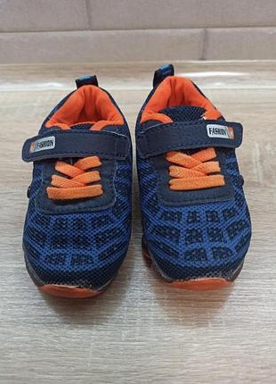 Кросівки легкі 3