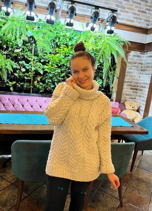 Объемный свитер