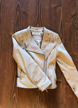 Дуже красива натуральна шкіряна куртка