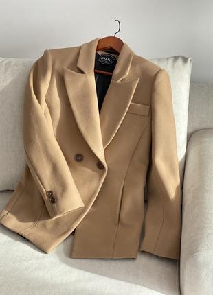 Куртка жакет пиджак пальто  с шерсти,  коллекции max mara, massimo dutti zara