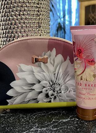 Продам набором косметичку, крем для рук ted baker