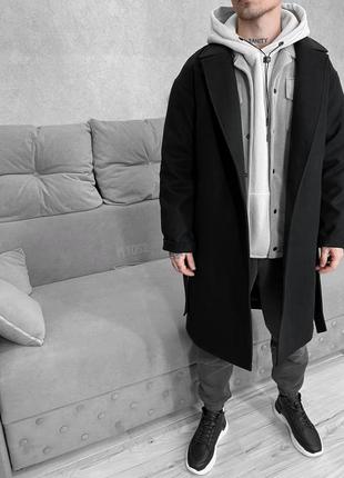 Черное мужское утепленное пальто
