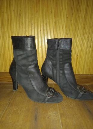 Ботинки,батильены,полусапожки зимние,черные 40 размер