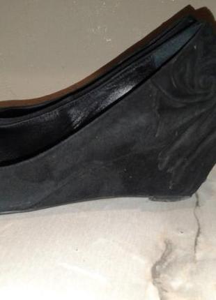 Туфлі натуральний замш.всередині натуральна шкіра.