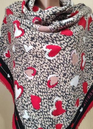 Большой яркий платок guess оригинал