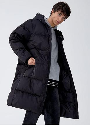 Стьобане пальто - пуховик pull&bear чорного кольору