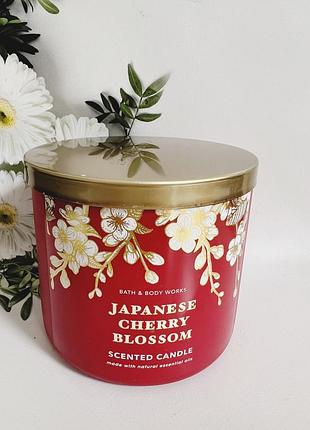 Свічка 3-фітіля japanese cherry blossom від bath and body works