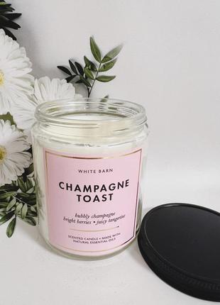 Свічка champagne toast від bath and body works2 фото