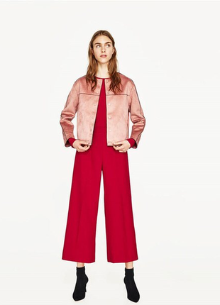 Замшева пудрова куртка zara
