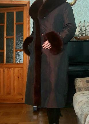 Зимова довга куртка пуховик пальто