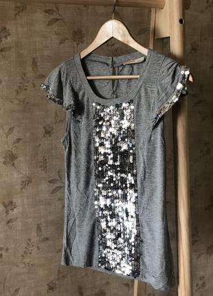 Футболка с пайктками