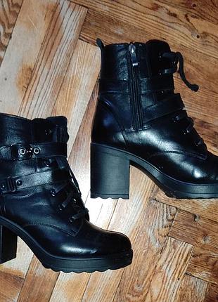 Черевички жіночі шкіряні