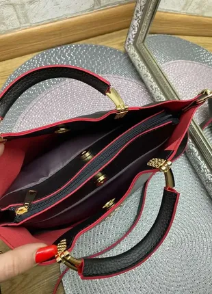 Черный с красным внутри – стильная сумка на три отделения – фурнитура золото6 фото