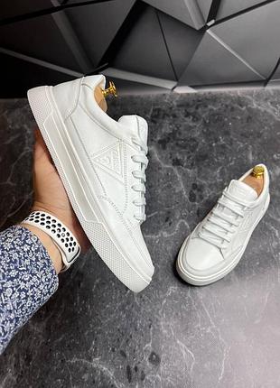 Шкіряні кеди у стилі guess 2