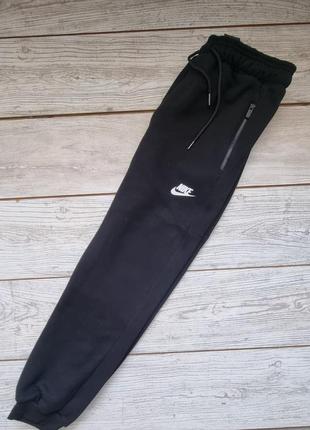 Мужские брюки.