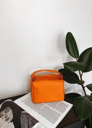 Яскрава м‘яка сумочка