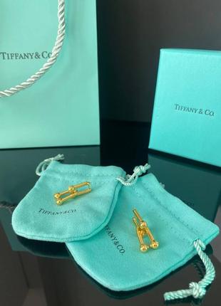 Брендовые серьги