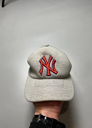 Кепка  barneys ny