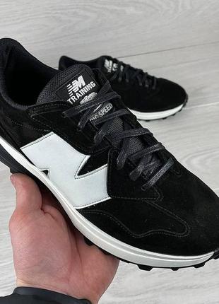 Кросівки чоловічі