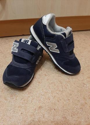 Кросівки new balance
