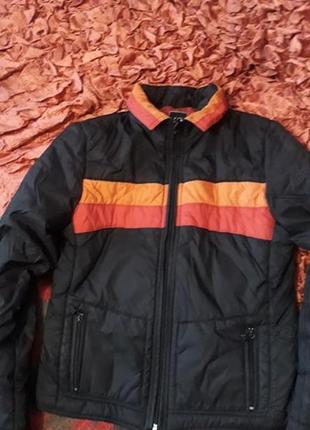 Куртка демісезонна. 36р.