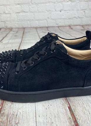 Кросівки взуття чоловіче дизайнерське christian louboutin black louis junior spikes suede sneakers3 фото