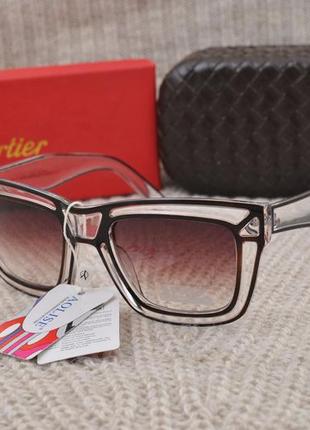 Гарні сонцезахисні окуляри   aolise в прозорій оправі